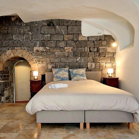 Bed and Breakfast La Tour De Pezene Anduze Esterno foto