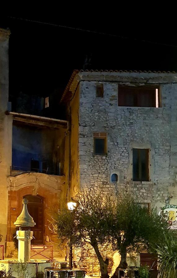 Bed and Breakfast La Tour De Pezene Anduze Esterno foto