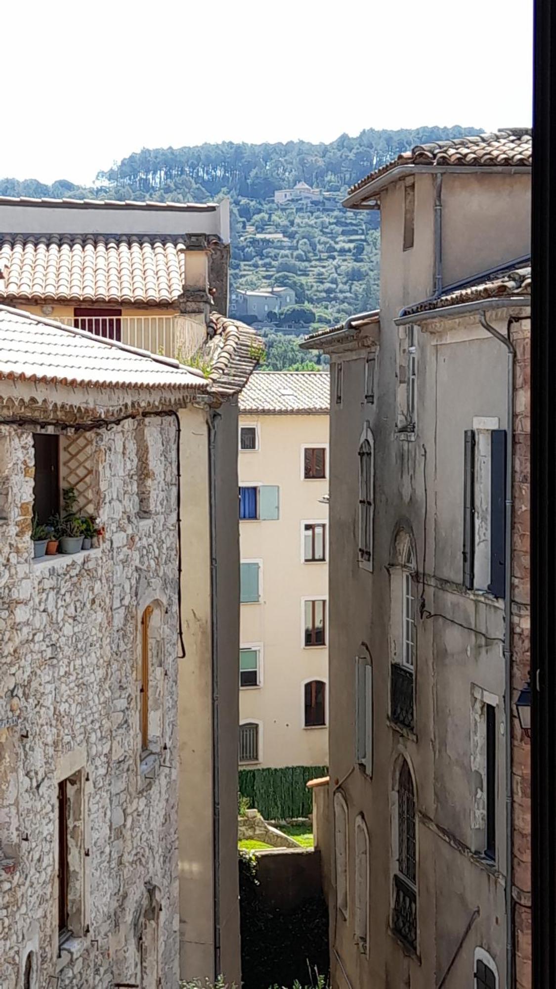 Bed and Breakfast La Tour De Pezene Anduze Camera foto